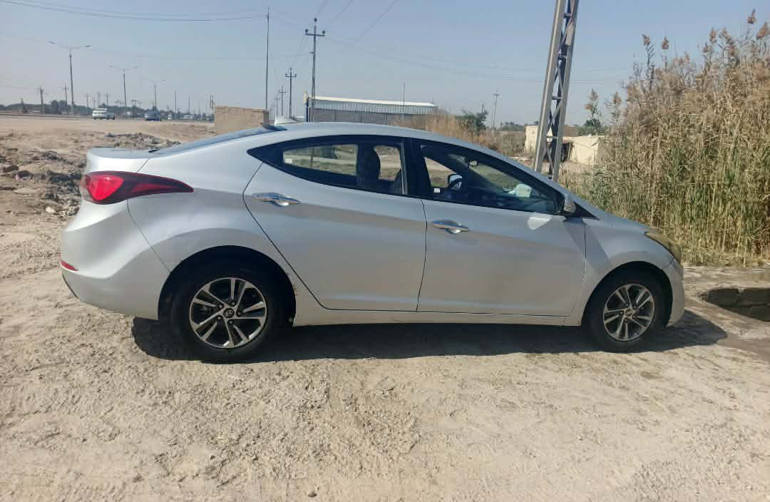 مكلف بنشر مكلف بنشر
النتره 2016 خليجي كفاله من تبديل  
بيه شبر بارد بجاملغ بسمي سنويه 28 محرك 1600 نص فول شاشه وكامره ويل كب تحكم جيهتين بلجكتور تبريد قطعتين سياره جاهزه كل نقص مابيه 
السعر 118 وبيه مجال 
‭0782 950 3781‬
مكاني ناصريه  حي السبل
