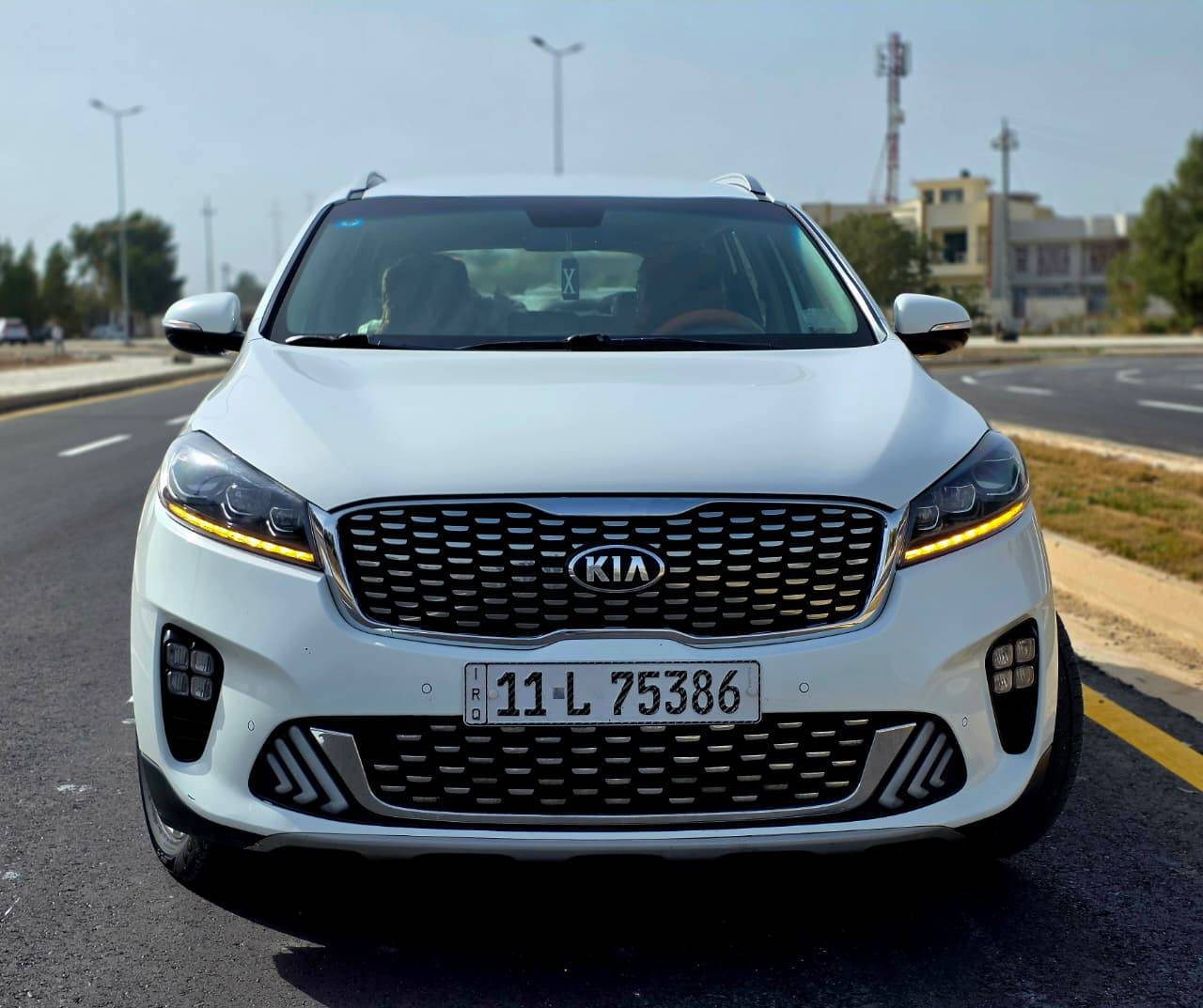 السلام عليكم سورنتو موديل 2020 خليجي اني مكلف بل نشر
نص فول 
بصمة 
جنطة كهرباء 
كشن كهرباء 
سبعة راكب 
ثلاث قطع تبريد 
بصمة ابواب 
شاشة كبير بلادية 
كامرة خلفية دوارة 
ثلاث وضعيات قيادة 
بردات خلفية 
تحكمات سنيرن وغيرهة من موصفات 
ماشية 80 الف
مكينة 6 سلندر كفالة عامة من فتح 
الكير كفالة عامة من فتح 
الكشر كفالة عامة من صبغ و البارد و الفتح 
رقمهة بغداد الدولي با اسمي السنوية 
مكاني بغداد 
السعر 290
***********
