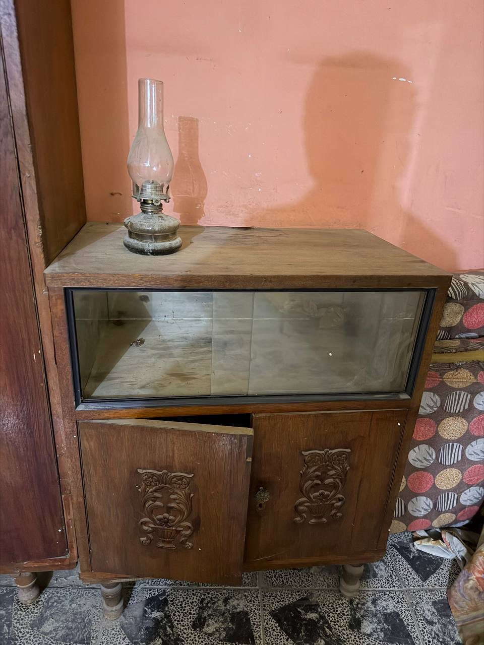 سلام عليكم
غراض بيت قيم واخذ 
الثلاجه جديده ب١٥٠ الف قفلل
***********
