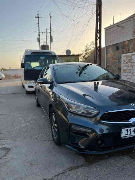 سلام عليكم 
للبيع او مراوس حسب القناعه
كيا فورتي مديل 2019 وارد امريكي كير عاديي
مكينه الفين دوش موصفات نص فول رادار تحكم ستيرن بريك ذاتي تحديد مسار 
السعر ١٢٥ وبيها مجال بسيط 
مكان السياره بغداد 
لستفسار اتصال على ارقم او واتساب غير متواجد على فيس
***********
 
***********
