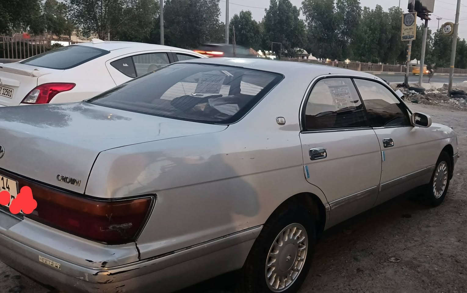توتوتا كراون بطه فصل  1993
باسمي رقم دولي الى  2031
محرك كير كفاله... 
حداديه وتبريد وتبريد خلفي ثلاجه .. 
....تدفئة.. شغاله 
..تحكمات جام وجه ورجلين كلها شغاله 
محرك وكير بالكارتون حدادية جاهزة تخم تاير بالباكيت 
ترايك وين ما يعجبك وشرط 180 
 ماشيه 300 الف حقيقي 
كهربائيات كلها شغاله مغلفه من جوة الدشبول تنسه الهوة 
غرفتها جديدة جداً  
بيها جاملغ خلفي بي صبغ 
السعر 65 $ 
المكان البصرة 
***********
