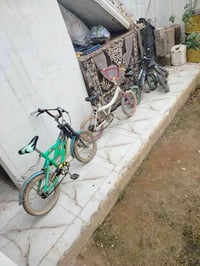 ٤ بايسكلات • للبيع