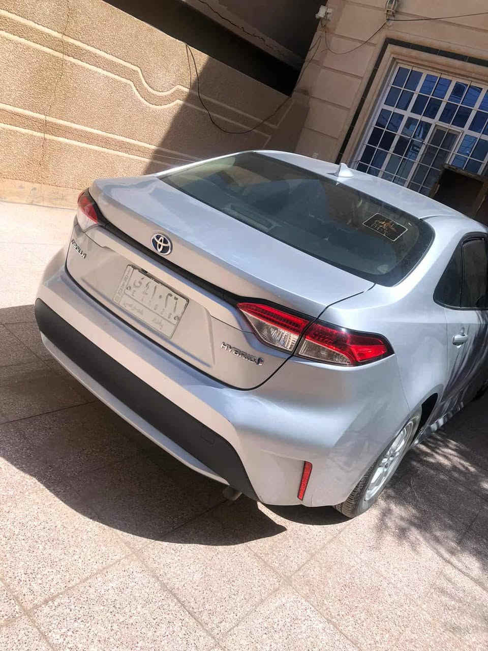 السلام عليكم كورلا هايبرد موديل 22 سيارة ماشية 92 ميل  حادث سيارة موضح بالصور و سونار سيارة كذالك موضح في الصور سعر سيارة 130 وبي مجال مكان سيارة حي جهاد  للاتصال ***********
