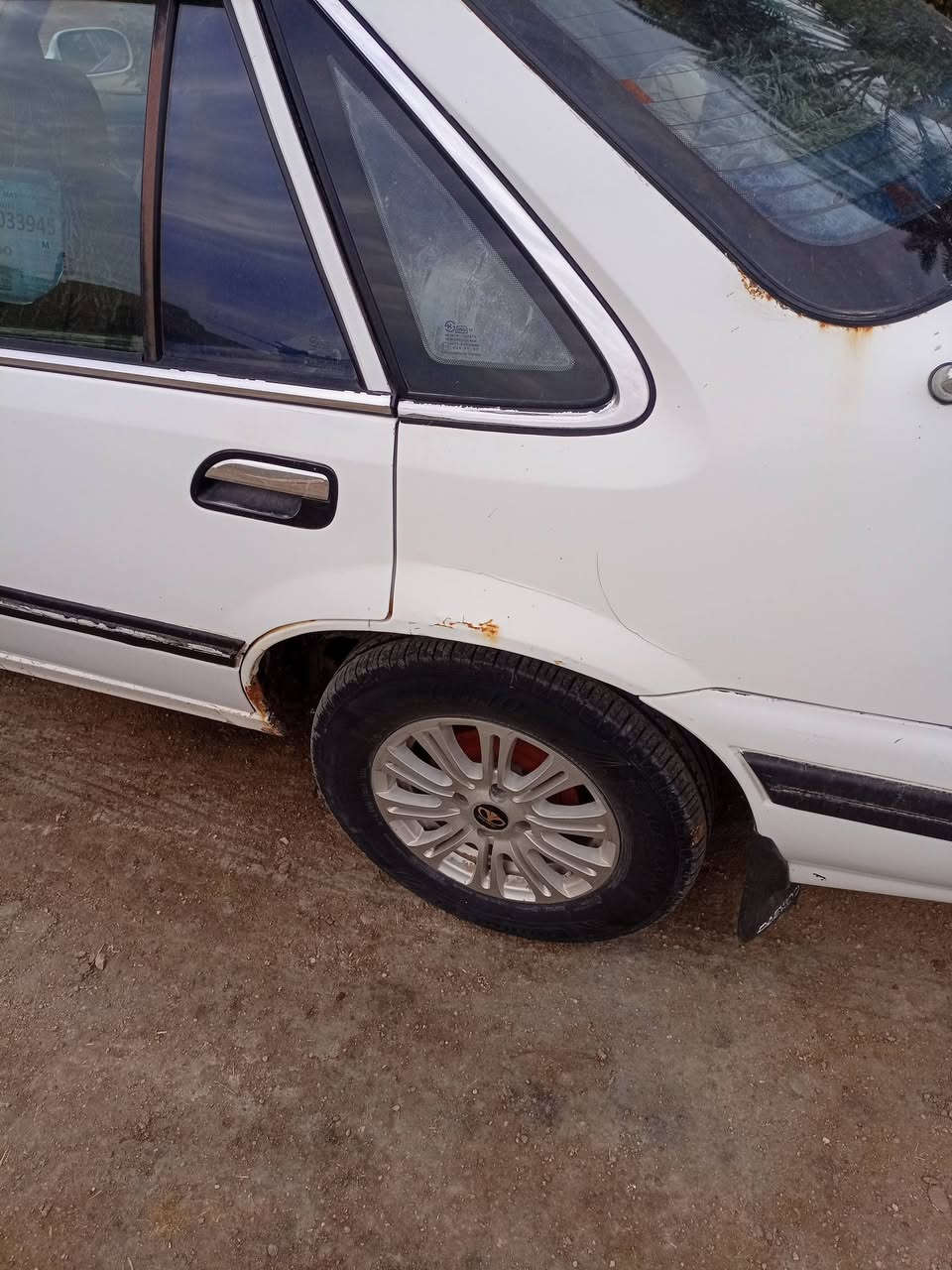 السلام عليكم برنس للبيع رقم بغداد  نكليزي بسمي سيارة بلادية ما عدئ شكم طخة وموضحة بلصورة سيارة موديل ٩٤ مال جناي ولشراي ثاني يوم احولة السعر ٤٠ورقة وبيهة مجال المكان بغداد وليريد يتواصل ع هاذا الرقم***********...***********
