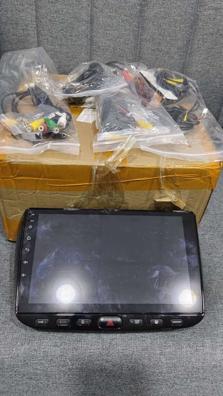 السلام عليكم شاشة مال السيارة قياس 9 اينج مال بالة امزون اصلي جديد مامستخدم نظام اندرويد مواصفات كاربلي اوتو واي فاي بلوتوث وجيبي اس فول مواصفات الرام 4 وذاكيرة 64 خريطة كبير بيها معالج 8 ياخذ سيم بيها فان ايطار و كاميرا خلفية وياه كامل ملحقات بدون نقص شغال بشرط ديقته شاشة فول شاشة واحد على واحد 

سعر 90 الف 

توصيل كل محافظات متوفر


**إذا كنت صاحب هذا الإعلان وتريد حذفه لأي سبب، رجاءا أرسل رسالة إلى الدعم الفني**