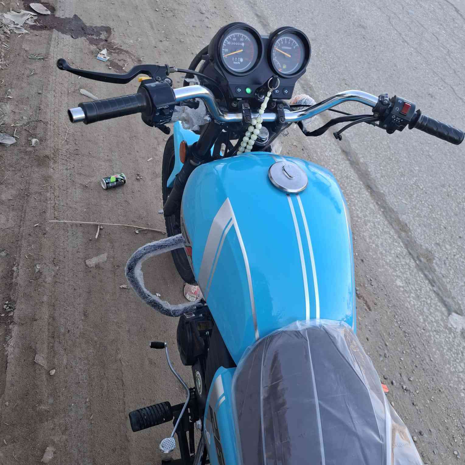 دراجة دايون أوراق سكنر استنساخ موديل 23 لون سمائي محرك 200 كتابة حمرة دراجة جاهزة من كلشي سلف لايت اشاير هورن فول نظافة تخبل سعرها (950) وبيه مجال مكاني كربلاء ***********
