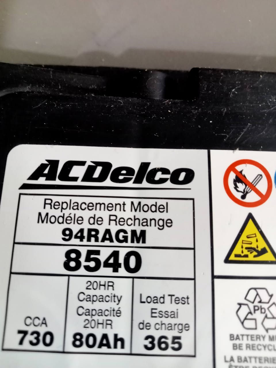 بطاريه للبيع حجم 80 امبير اصلي وكاله امريكي نظام اي جي ام مال وارد امريكا اصلي سعره ب 75 الف ولقديم عنواني بغداد جميله رقمي *********** شرط ضمان اطيك بي ملاحظه ابيعلك مال تفصيخ سيارات مكصوصه
