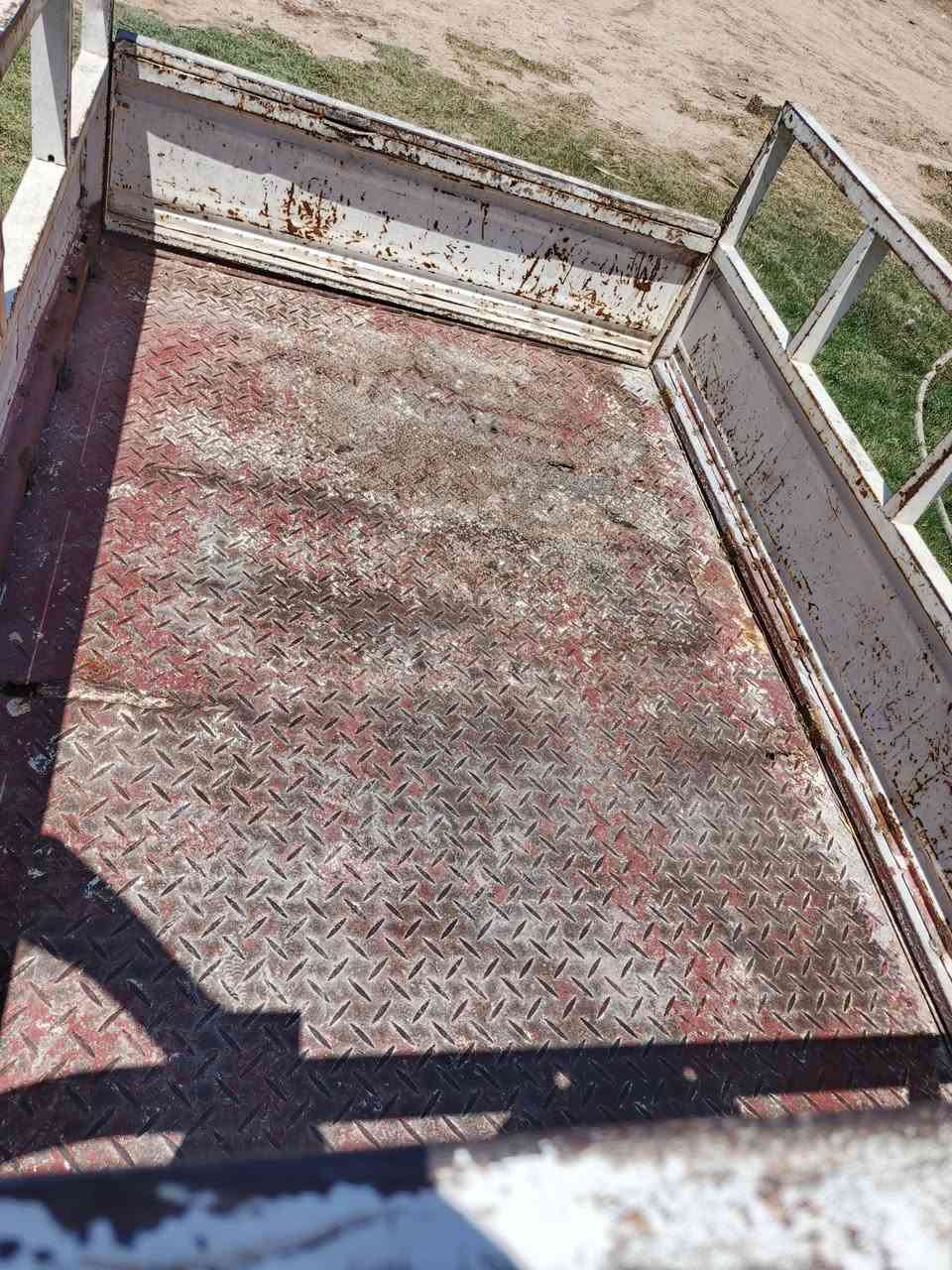 سلام عليكم ستوته البيع رقم وسنويه ساقطه محرك زين شايل روحه مال شغل بصيط بكات واشاير جديده عوزه بس باتري تكمل كهربائياته مثل ماكدامك بل صوره وتفاصيل اكثر خاص سعره 475وبيه مجال حك الجيه رقم ‏‪***********‬‏
