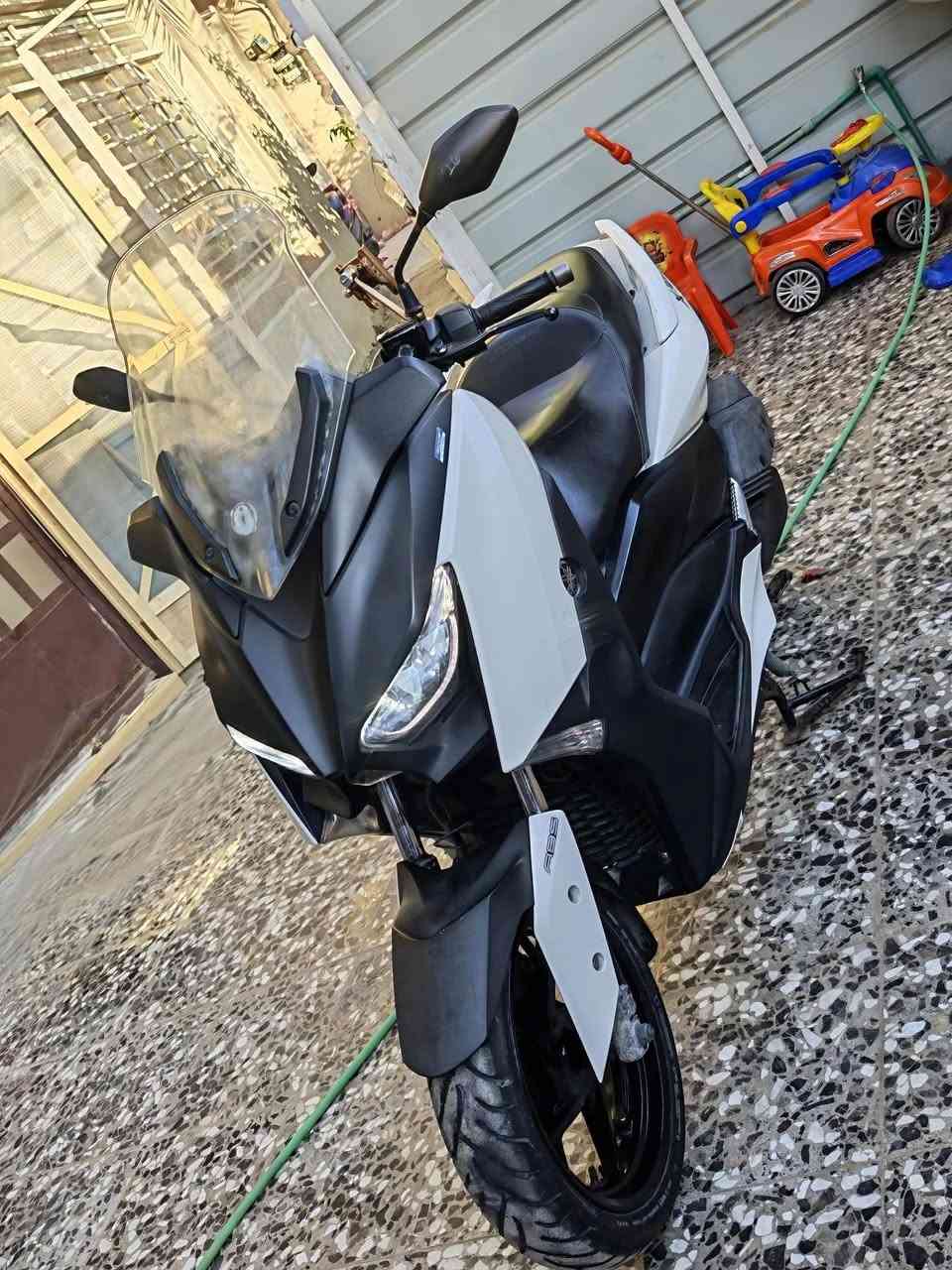 للبيع دراجه اكس ماكس محرك 300 الدراجه جديده وبخالة الوكاله الدراجه مال رمبه مكفوله من التاير للتاير مواصفات معروفه فول للاخير اي بي اس  بصمه  مثبت سرعه مقياس درجة حرارة الجو تركشن وضعيات قياده مانع تزحلق وهواي بعد بيه مواصفات مكاني كربلاء للتواصل ***********////////***********
