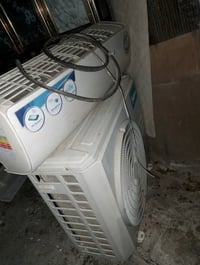 سبلت ميديم نضيف كلشي مابي طن ونص   بس يحتاج غاز  السعر 250 وبي مجال  ا...