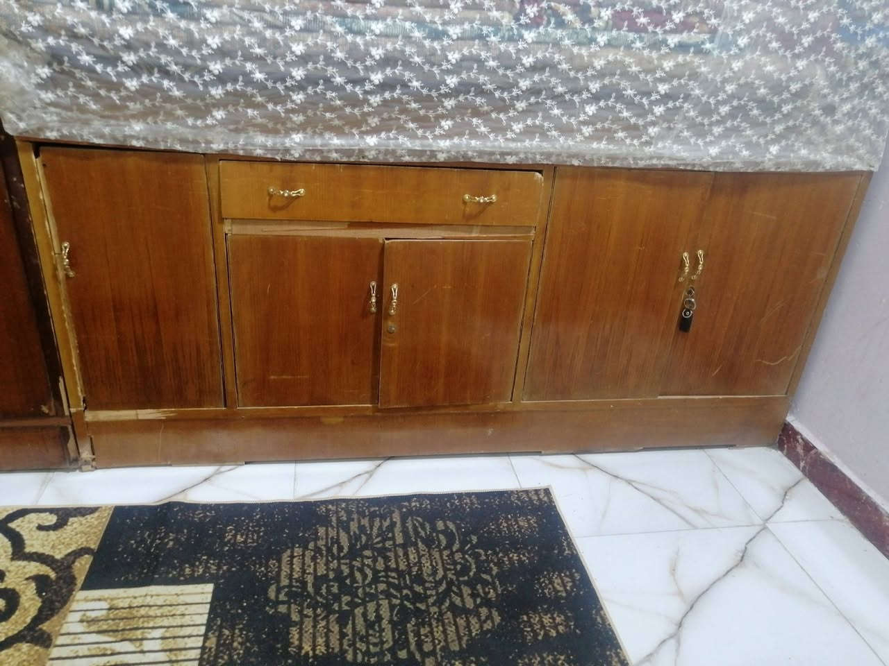 السلام عليكم غراض للبيع الاسعار مناسبة كلمن وسعرة شراي تعال وبخدمتك المكان ناصرية مركز (الصخيين)
كنتور + ديوان + ثلاجة + بوڤية + ميز بلازمة 
*********** وبعد عندي ديوان ثاني شراي يتصل او يراسلني وبلخدمة
