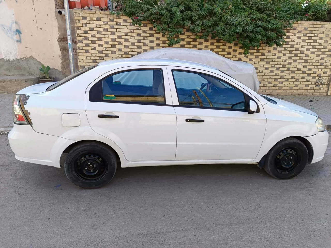 السلام عليكم افيو 2015 سياره مصبوغه حزام سياره نظيفه ماكينه مسكر 1600 كير اوتوماتيك سياره حداديه تخم تاير جديد نظيفه سعر 65 وبيها مجال مكان نجف رقم*********** وتساب فقط
