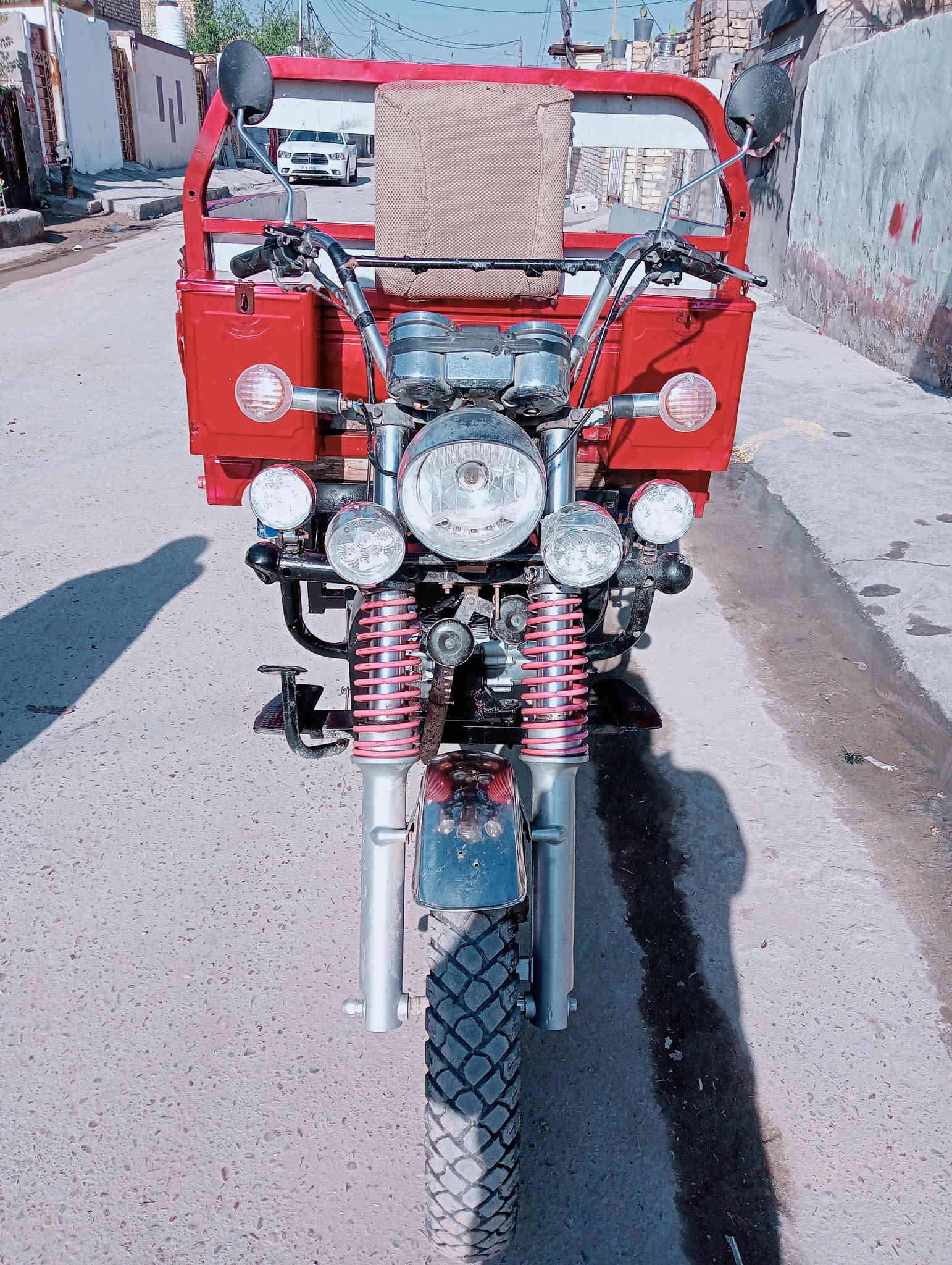 ستوته صقر لبيع مكينه جديده توني شاده مكاني بغداد 
شغله سلف هندر كهربايات 
رقم ***********
