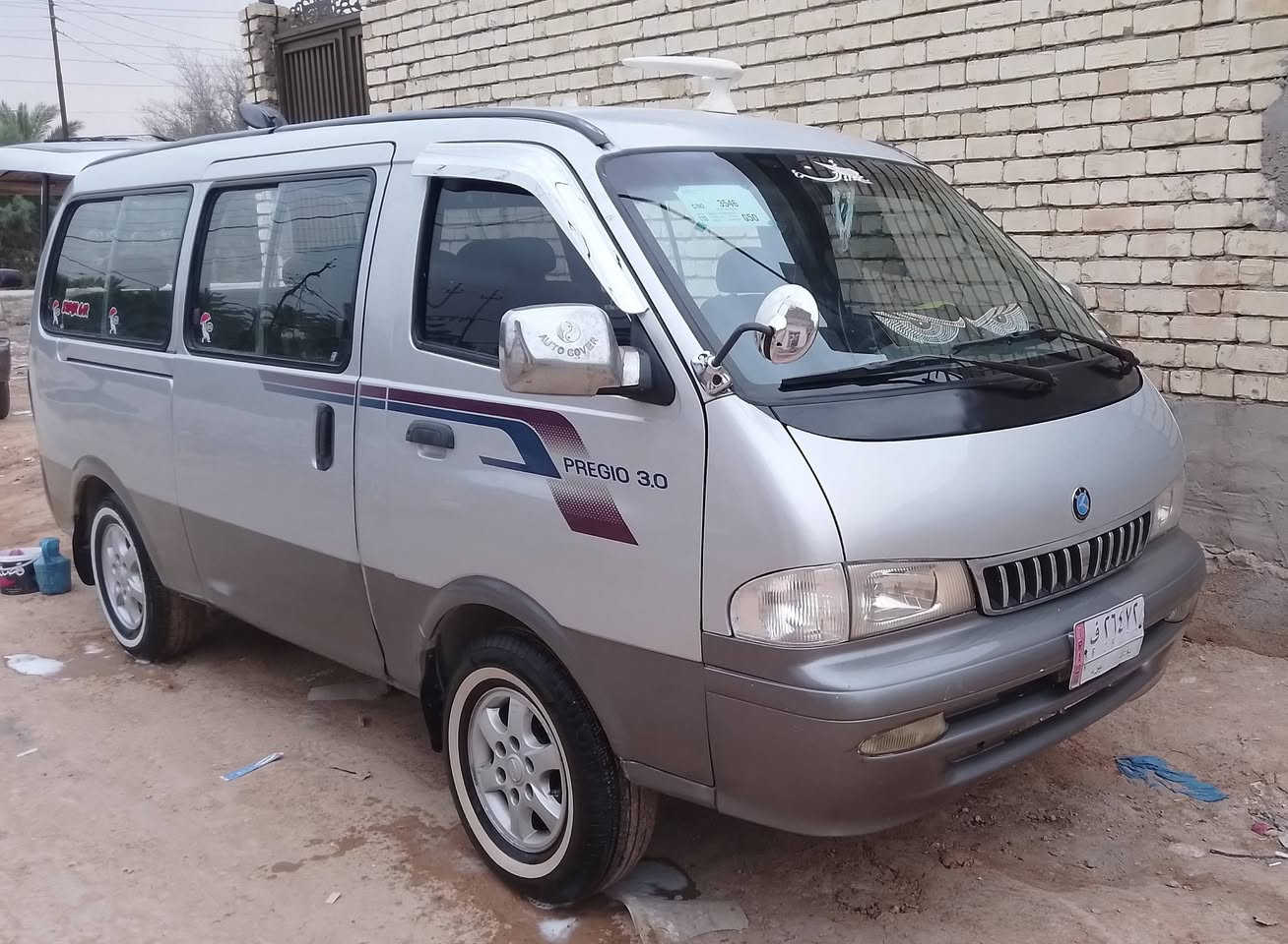 كيا بريجو موديل 2000
رقم بغداد انكليزي .. هزه مع سنوية جديدة 
لا يوجد أي نقوصات عدا المكينة بيها خيط بخار 

رقم الهاتف : ***********
