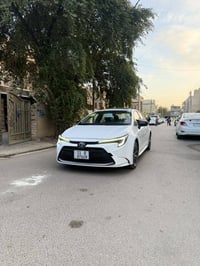 كورلة هايبرد ( 2024 )  ماشية( 15 ) ألف   سيارة بعدها بوضع الوكالة   سب...