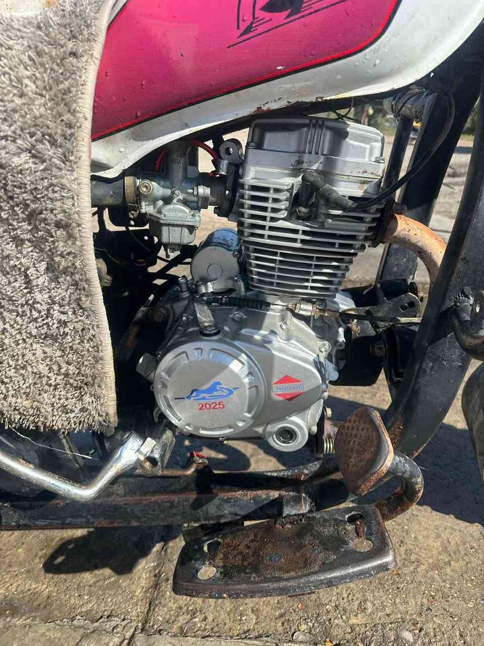 2014
تايرات كلهن جدد
محجر وياهة 
مكينة 25 مامفتوحة 
بريك جديد 
ضفيرة جديدة كهربائيات شغالة
اوراق اصولية مدفوع كمرك
ضهر مدوشم 
دبلات امامية شغالات
شراي اتصل واتساب او دلل 
***********
