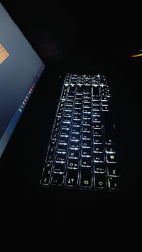 لينوفو • كور i5 جيل سادس • ٣٥٠ SSD سريع