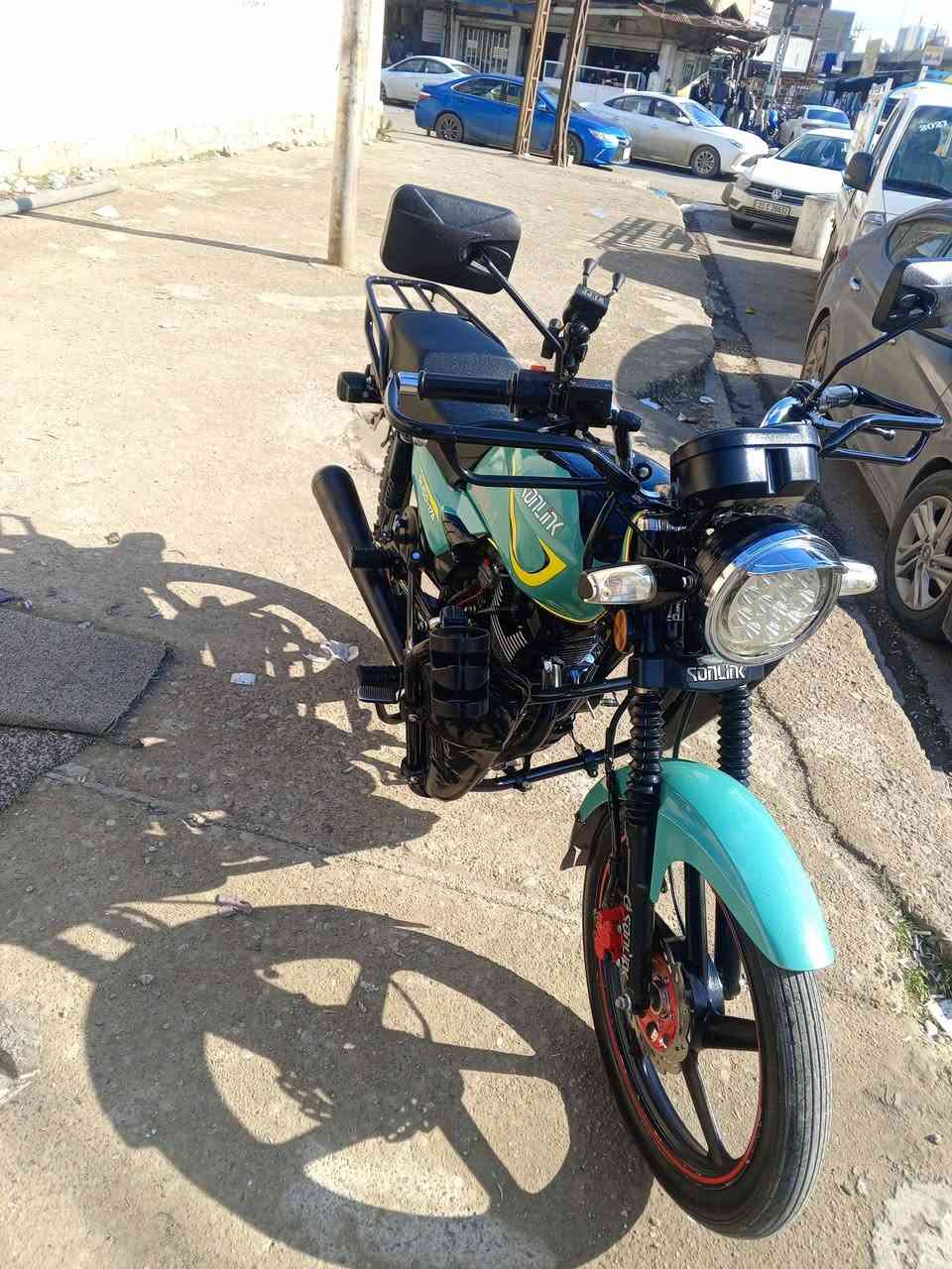 دراجه سونيك 2023 دراجه بالكيس حيل نظيفه محرك ما مفتوح من الفيس وياه دراجه جاهزه اي عيب ما بيها دراجه كلها على بلاد ايش قد ما تقول جديده السعر 675 بمجال بسيط مكاني كركوك ***********
