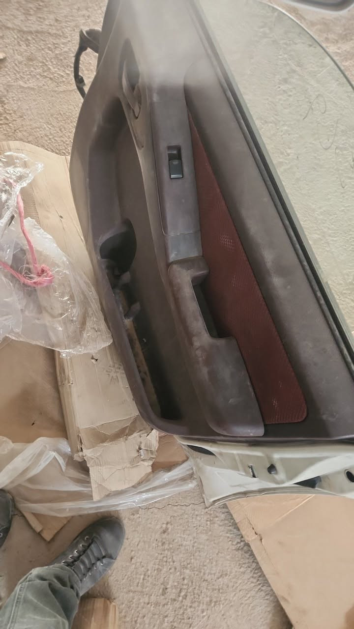 يتوفر لدينا بيبان وبطاين وجميع الملحقات نيفارا يوجد توصيل لكافه المحافظات لاتصال *********** السعر على الخاص
