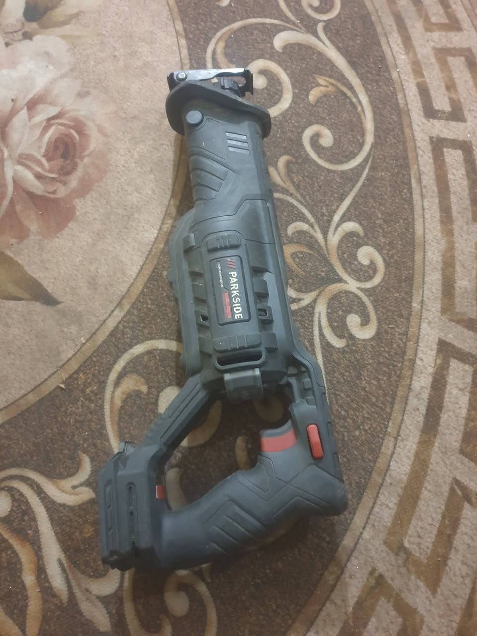 من رخصة الأدمن عدد يدويه مستعمله بارك سايد للبيع فحم نظيفات بسعر مناسب جدا  الاستفسار خاص واتساب فقط  *********** العنوان بغداد
