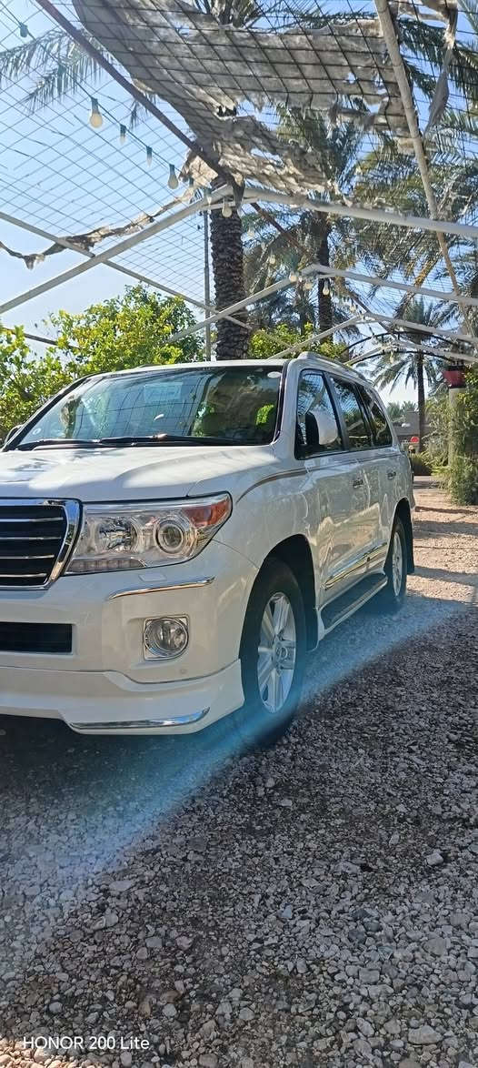 لاندكروز 2012 بريم GXR رقم بغداد انكليزي 
مكفوله من الصبغ والفتح والتبديل ( فقط بارد بسيط) 
فول مواصفات كشنات بقلاوه تدفئه تبريد كهربائيه 
كامرات اماميه شاشة كبيره
كير وحداديه كفاله جديده جداً 
تبريد 3 قطع سبعه راكب  زراك لايت 
منظومه زنون مري قلاب محرك ( الكبير) 
6 سلندر ماشيه 168 حقيقي شرط  (الجرس)
 مكان بابل السعر 337 $
 للأستفسار ( ***********)
