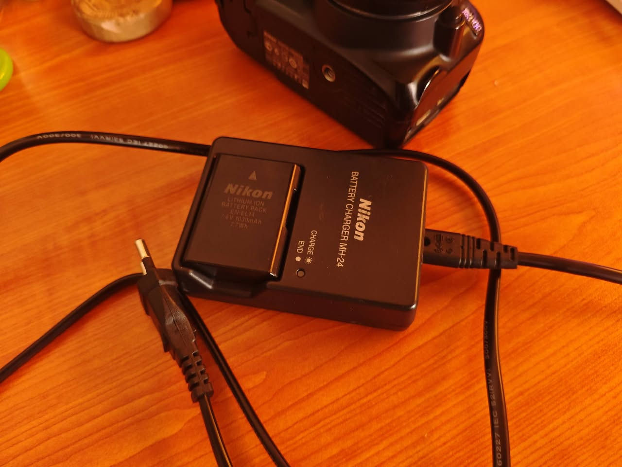 للبيع كامره نيكون D3100
المشكله الي بي يطلع بل شاشه هيج معرف اش بي مثل ما موضح بل فيديو اني ابيعه فحم 
كامل ملحقات 
ادفع سعر بما يرضي الله واعتقد تصليحه سهل


**إذا كنت صاحب هذا الإعلان وتريد حذفه لأي سبب، رجاءا أرسل رسالة إلى الدعم الفني**