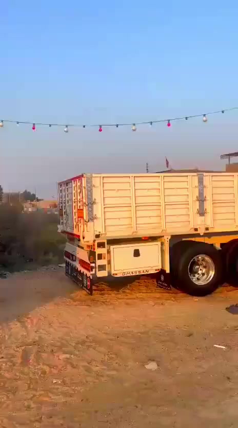 السلام عليكم عربانه للبيع حدادة غسان 5 محاور نص جناب موديل 2025 تخم تاير للأستفسار (***********) مكان بصره اني مكلف بل نشر
