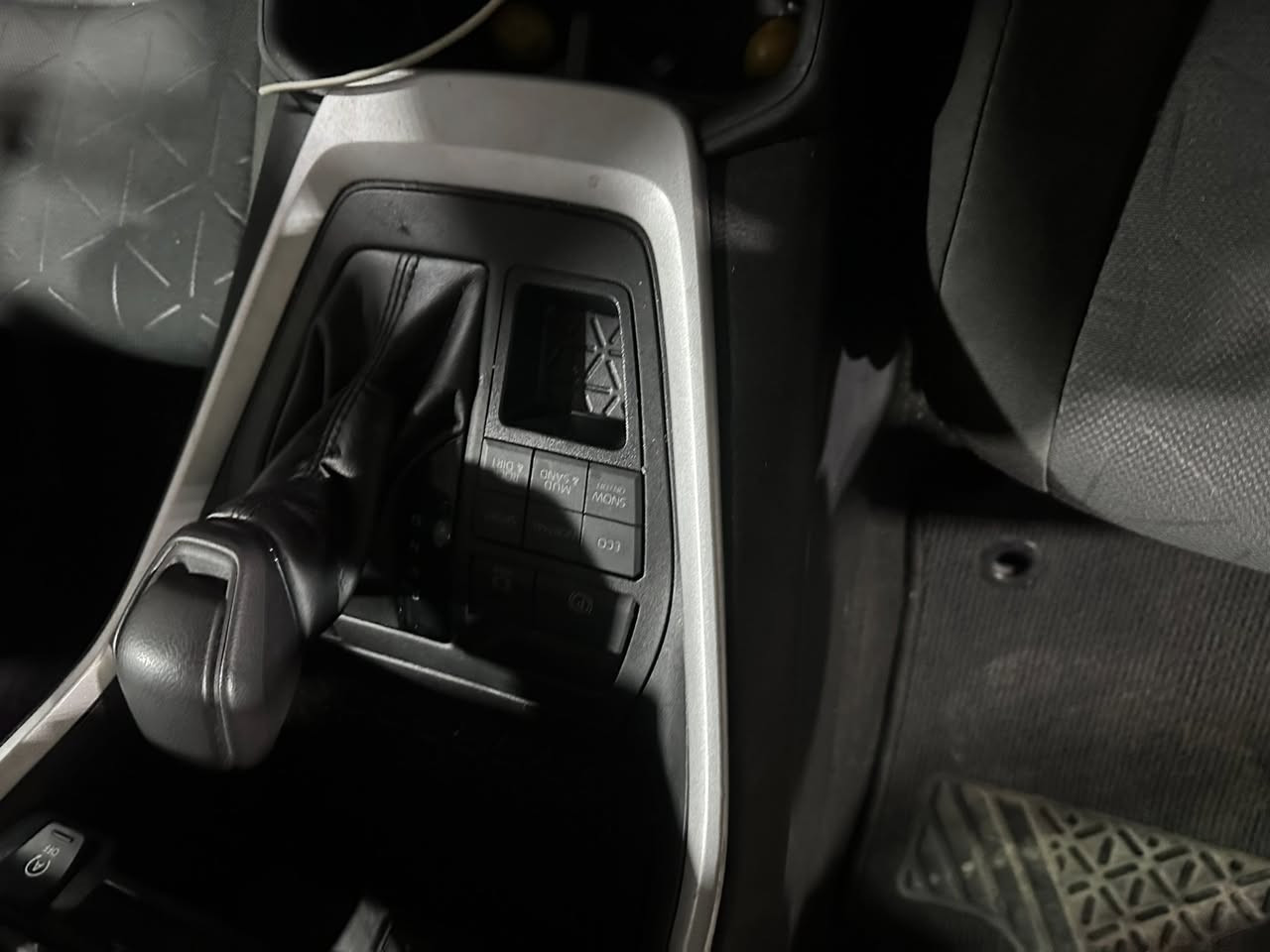 السلام عليكم راف فور 2022 فول مواصفات بصمه فتحه كراسي كهرباء رادارات كاميرا خلفيه فول جديده السياره بل واقع احلى من الصور جدا اقتصادية ماشيه 38 ألف السعر 200 وبيه مجال رقمي ***********مكاني زيونه
