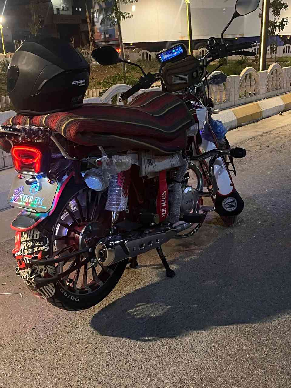 دراجه سولنك موديل 2024 محرك زنجيل ابيض حجم 150 ماشيه 5 تألف جديده  حيل موصله 950
هـ ***********
