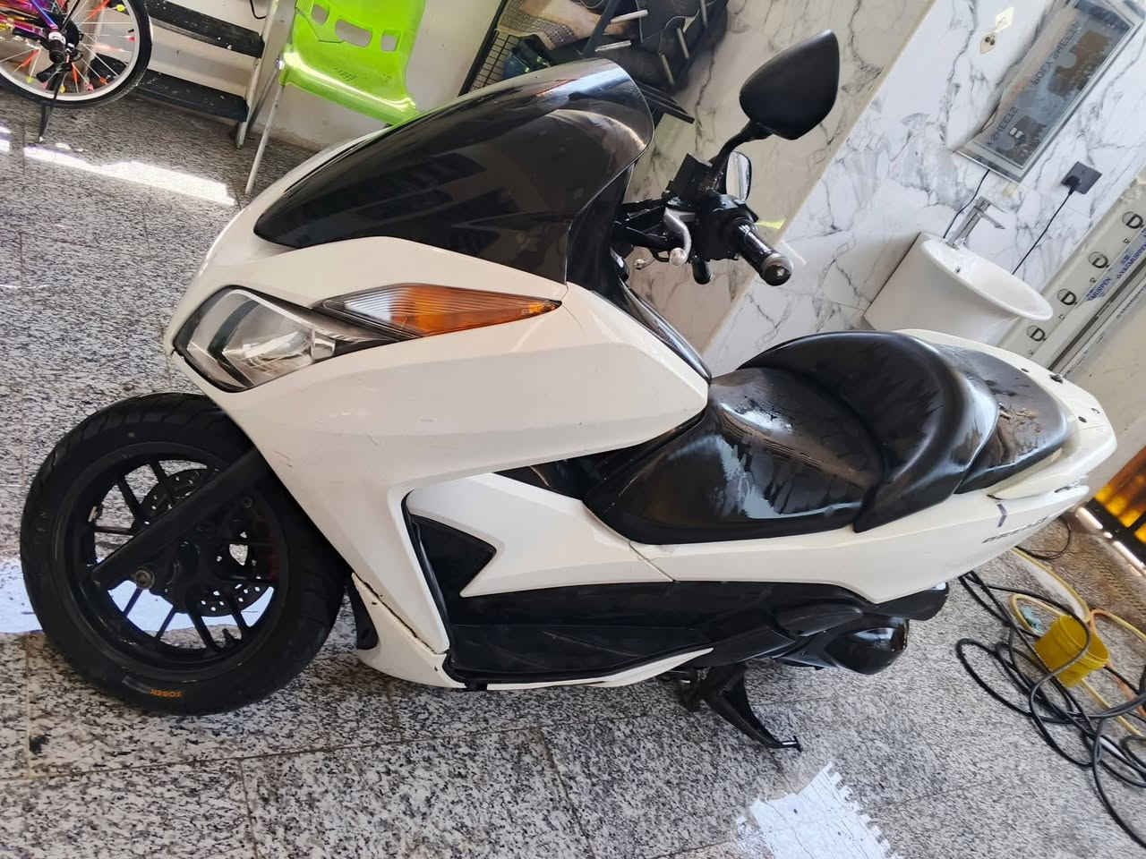 فورزة صفر mf12  محرك 300cc نضيفه اورقها كامله
كمرك مدفوع  وصولاتها موجوده قرصها موجود
دفتر مال يابان هم بيها  يعني كبل تروح ترقم نقصها بس جاملخ امامي وكفر من وره يرداله تطبيك شويه 
عنوان بغداد الشعله السعر (11ورقه) ***********
