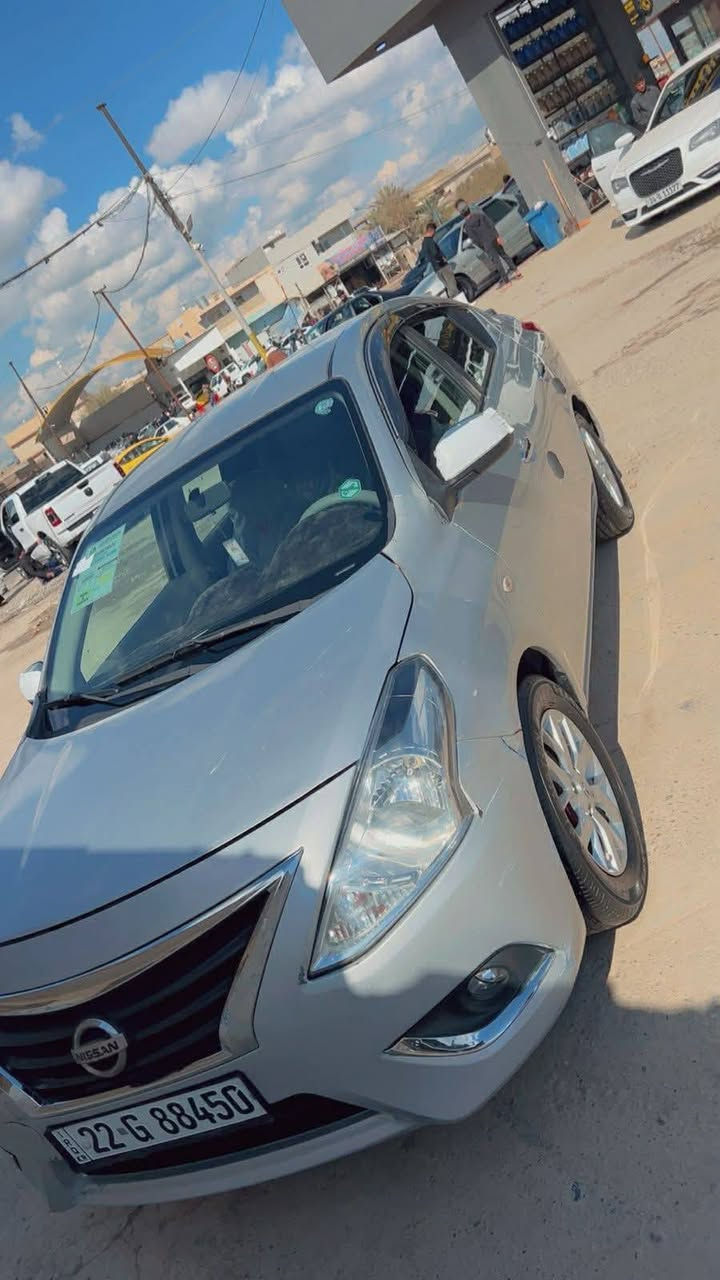 السلام عليكم 
نيسان صني هندي 
موديل 2021
رقم اربيل الدولي 
هزه و سنويه جديده 
كابون بأنزين الكتروني  
محرك وكير شرط 
كير توماتيك 
تبريد تدفئه 
طخم تايه جديد 
طخم حداديه جديد 
شاشه وكامره 
سياره ضررها قطعتين صبغ جاملغ وبوند بدون دواخل شرط وبيها بارد بسيط بالسقف
شرط التحويل 
السعر 88$وبيها مجال 
🛑ملاحظه مهمه
 يرجى الاتصال من  الساعه 9 صباحأ إلى الساعه 9 مساء
#العنوان موصل الجديده شارع بغداد مجاور سنتر بغداد
#مكتب ال رزان للسيارت
***********
***********
