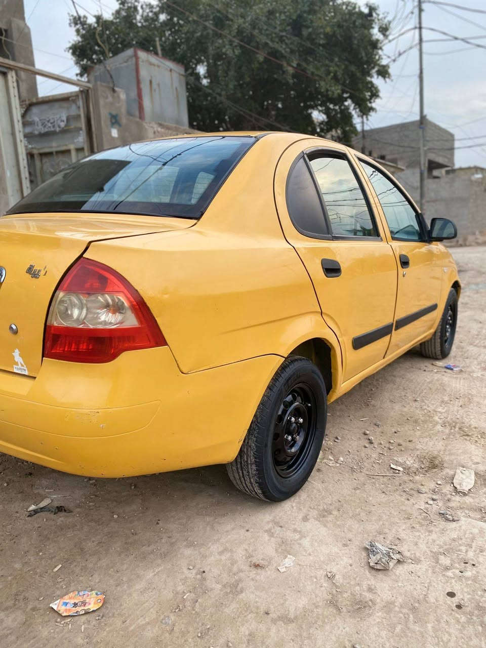 يا الله طيبه 2015 مكفولاه من الضربه وتبديل سعر 35 وبيها مجال بصيط وعندي سونر لها 
بغداد *********** بي وتساب  خوان اني مكلف بل نشر هاذ رقم ابو سياره
