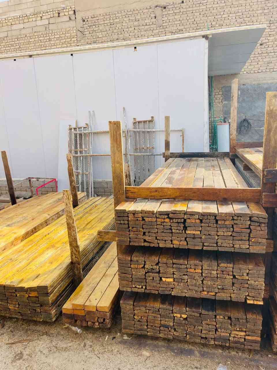 قوالب 2 للبيع واحد 8 ونص وثاني 8 مكعبات/***********
