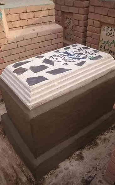 السلام عليكم احبتي التطبيك المقرانص والكاشي في مقبره وادي السلام والمقبره النموذجيه بناء القبور وبأسعار مناسبه 
الى اهالينا في المحافظات ممن لايستطيع الحضور الى مكان العمل ولديه الرغبه في ترميم 
او بناء القبور 
 في النجف الاشرف مقبرة وادي السلام عن توفير بناء القبور عن طريق الحجز بالهاتف اوتساب *********** /*********** مرتضى الطائي ابوعلي 
ويتم التسديد بعد اكتمال  العمل  
علماً ان المواد من اجود انواع المرمر التركي 
صور حراريه ضد الشمس والماء
