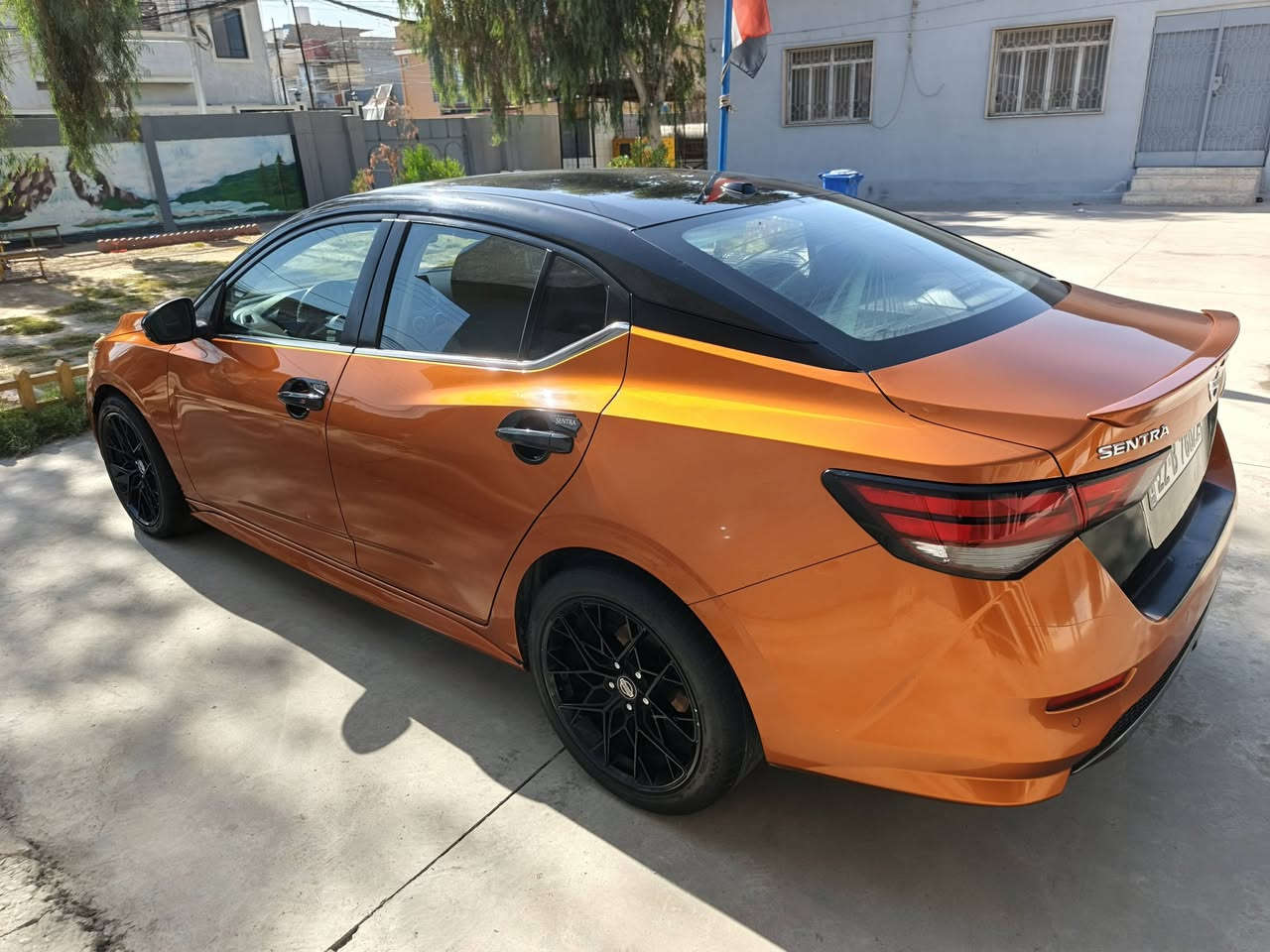 نيسان سنترا (SR اعلى فئة ولون مميز)
الموديل2020
(رقم أربيل)
الممشى(94 الف ميل) 
المحرك(2000)    
مكينه وكير شرط 
(تشغيل بصمة+بصمة أبواب)
(مثبت سرعة+تحكم ستيرن)
(فتحة سقف / 5 كاميرات 360)
(لايت عدسة ليد نهاري)
(مقاعد جلد كهربائية وهيتر + هيتر ستيرن) 
(سماعات BOSE)
نظام قيادة (عادي واقتصادي وسبورت) 
ويل كاب (SR)
ضرر السيارة(صندوك/ خلفي بدون ايربك) وبدون قطرة صبغ وبدون دواخل   
السعر(139)وبيها مجال بسيط
الموقع(موصل أيسر) 
للتواصل واتس اب او اتصال (***********)
