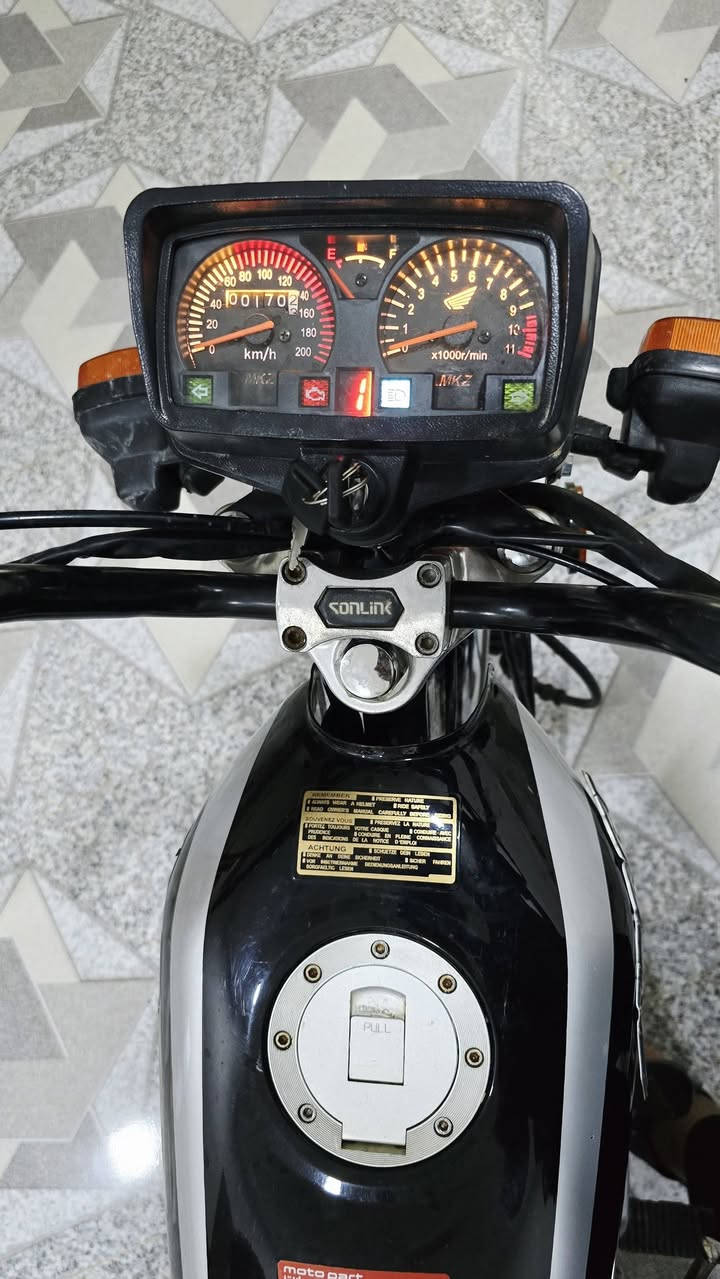 لبيع دراجه ايران نوع نيرجي مكفؤله لادخن لاتبخر لاتنقص البيع سعر خاص مكان ميسان ناحيه كميت ***********///***********
