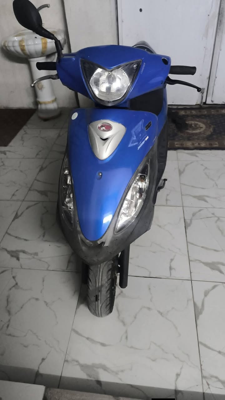 السلام عليكم  كامكو في تو موديل 2015نوزل دراجة جديده طالعه بشهر 12 جاهزه من كلشي لون ازرق بلاد كله بلاديه  السعر 850وبيها مجال للشراي المكان نجف شارع المطار الجديد للاتصال 
*********** او مراسلة خاص رجاء الميعرف شيء عن الدراجة النوزل ونضام الفي تو لايكسر بحلال العالم
