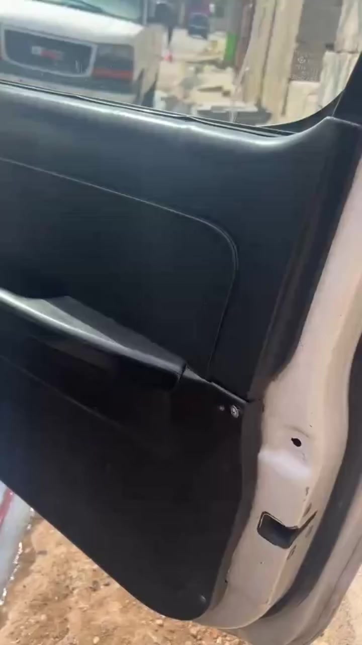 نيسان 2013سياره رقم نكليزي تحويل ثاني يوم جاهزه من كلشي نضيفه خير من الله السعر 140وبيهه مجال الطيبين الشراي الاتصال ***********بغداد معامل الحسينيه
