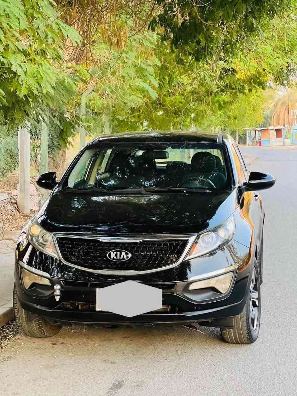 كيا سبورتج 2016
رقم بغداد بسمي 
تحكم اربع جهات شاشه تاج تبريد قطعتين
محرك 2400 gti جديد شاده 
تبريد جديد تخم تاير جديد 
صور حادث المريكي موجود 
سعر 117 ورقه 
مكاني بغداد ***********
