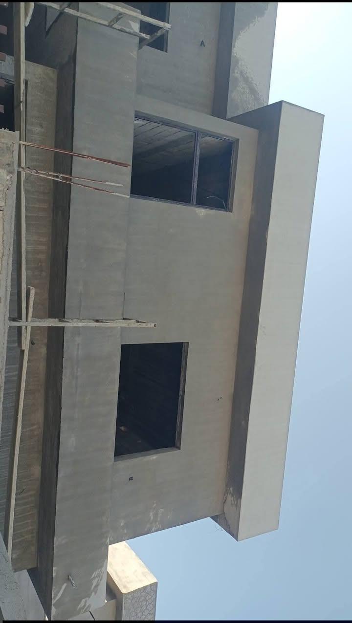 لبخ درجه اولى قاطين 3ونص
قاط واحد 2ونص 
داخل كركوك ***********
