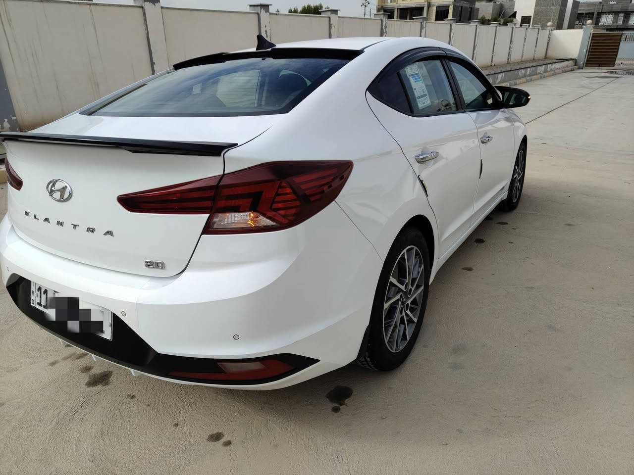 🚘 للبيع | هيونداي النترا 2019 خليجي 🚘
🔹 رقم بغداد (إنكليزي) بأسمي
🔹 كفالة عامة
🔹 الممشى: 107 ألف كم
🔹 محرك وكير وكالة
🔹 فول أبشن (واحد على واحد)

المواصفات: ✅ كاميرا أمامية وخلفية
✅ فتحة سقف (سلايد)
✅ داخلية جلد
✅ زنون
✅ بصمة تشغيل
✅ قطعتا تبريد
✅ تحكم بالستيرن
✅ مرايا شفط
✅ شاشة كبيرة
✅ أنظمة قيادة
✅ يدات نيكل
✅ حساسات أمامية وخلفية

ملاحظة: يوجد  بارد بحجم الإصبع في الهلال الأيمن فقط، ولا يوجد غيره.
السعر المطلوب 167$

📍 الموقع: الأنبار - الفلوجة

📞 ***********
