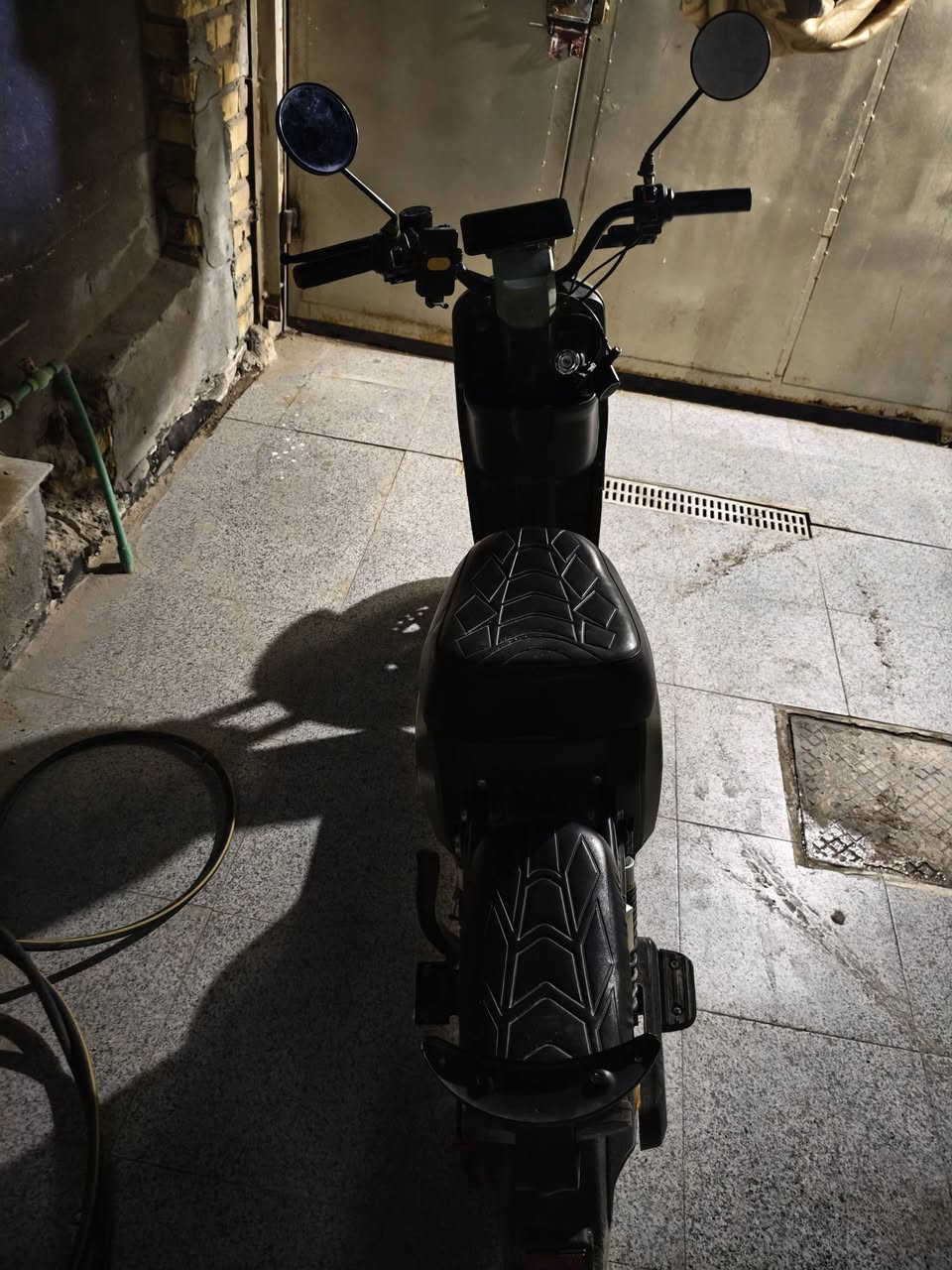 دراجة شحن ار 8 سعر 300 مكان حيدرية نجف كلشي شغال بيه بس الاشاير و ويدة البريك الامامي وبطاريات نص عمر للاستفسار رقم واتساب ***********
