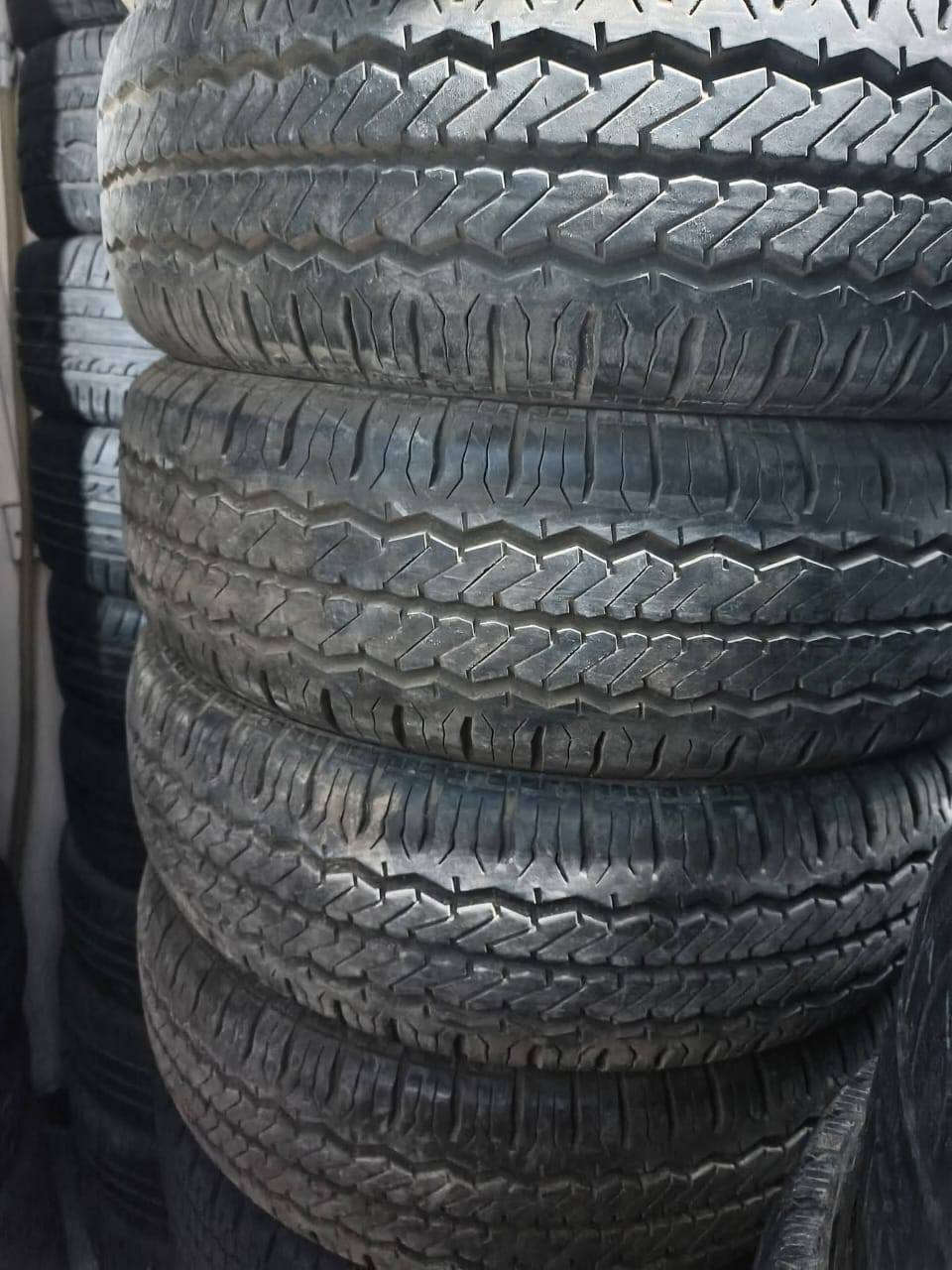 ألسلام عليكم تايرات البيع مستعمل نضيف طريق العلم قرب مجسر صيطرت 14 كل
القياسات موجوده من 18ال حجم 12 سعر الزوج 25 ستفسار  عله هاذ ال رقم ***********.

