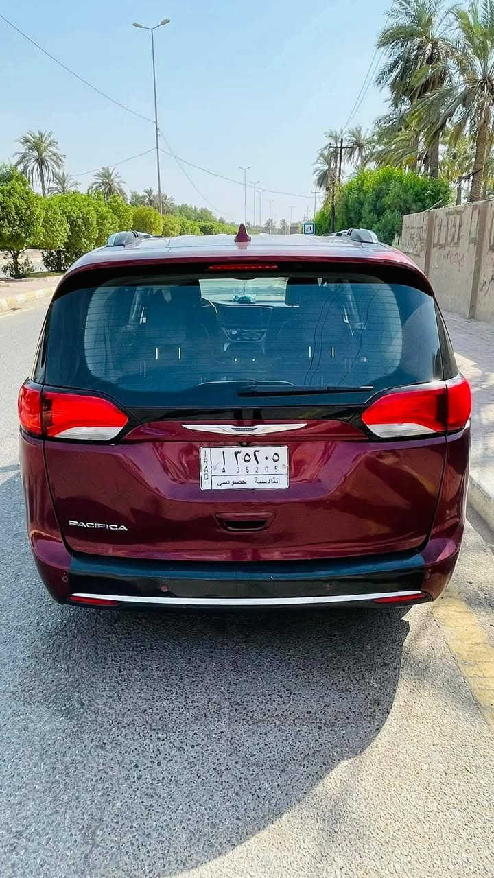 سلام عليكم 
كرايسلر باسفيكا 2018 
وارد امريكي بدون ايرباك صور الحادث موجودة ب المنشور 
رقم مشروع وطني 
مواصفات 
أبواب كهربائية 
صندوك كهرباك 
تشغيل عن بعد 
حساسات خلفية و رادار خلفي
كشنات جلد 
كامرة خلفية 
مكان السيآره ميسان 
سعر 150 
***********
