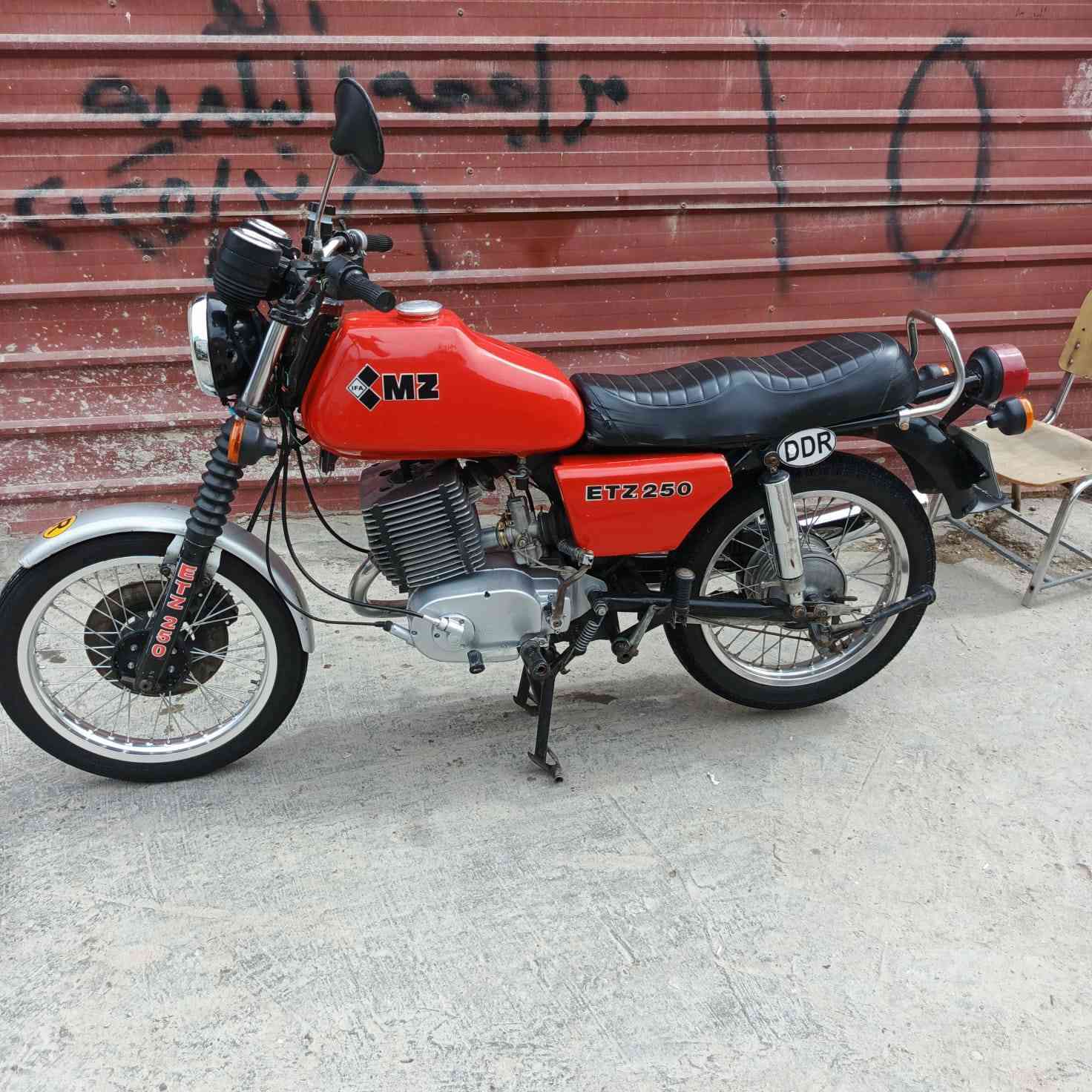 يا الله سلام عليكم عيني الجنايه ماطور البيع 88 ماطور جاهز عله اخرر حبايه الف مذب  سنويه بدون راعي الحيم جوه الكشن صوب واحد خشم هم صوب واحد سايس 3 شوفت عينكم
ماطور جديد ستوه معمره السعر مليونين وبيه مجال الشراي يخابريني وبيه خير ويدلل مكاني نجف حي شرطه اتصل ***********
