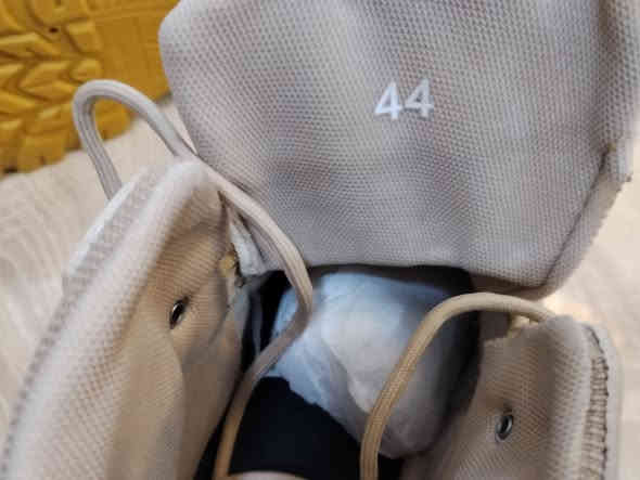 بسطال عسكري أوربي قياس ٤٣. ٤٤ كلش حلو فول ٣٥ وبلعافيه واتساب ***********
