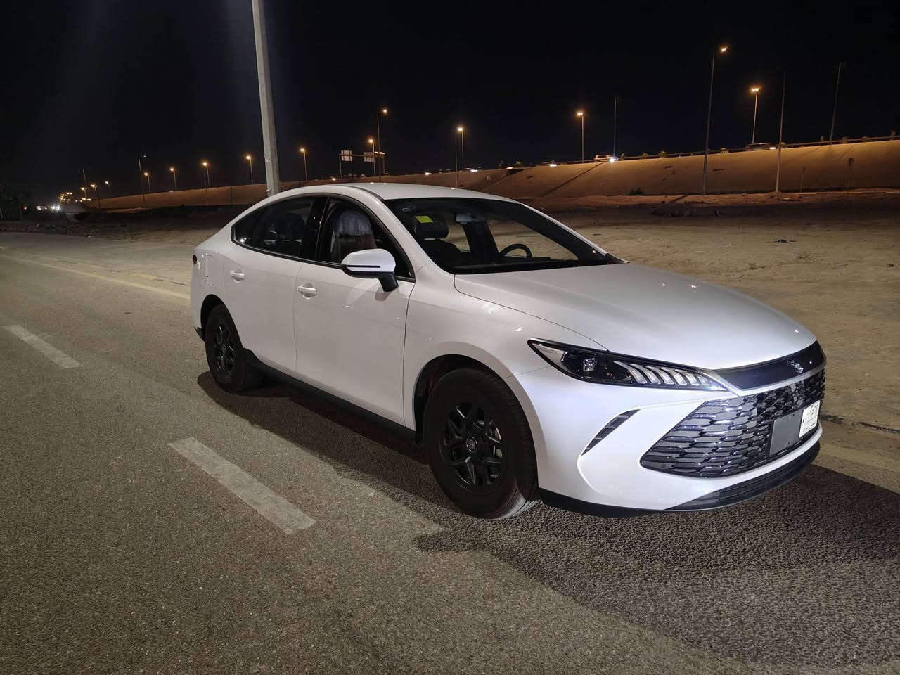 السلام عليكم BYD كن بلاص مديل 25 زيرو بغداد سياره اقصاد 3 سنوات وتتحول باسم المشتري مكانها بصره الطوبه والنخيله ***********
