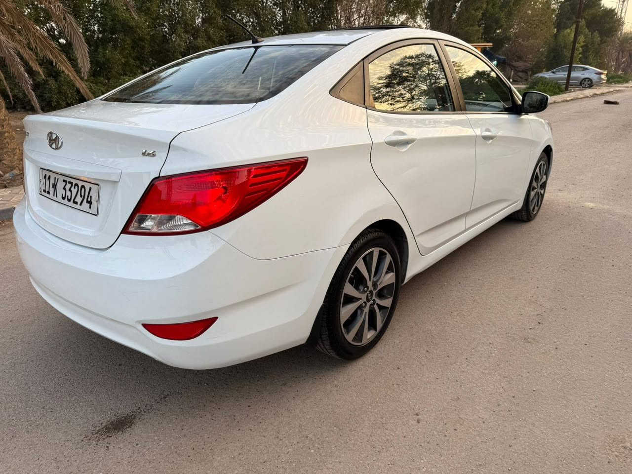 سلام عليكم اكسنت 16 بيه باردين صغار  واحد هلال جاملغ الخلفي كد اصبع والثاني طرف باب السايق   ماشيه 118 kmفول مواصفات بجم زينون عدسه لد امامي خلفي دركه صاج السياره جديده السعر 116 مكاني سيدية *********** بغداد, العراق
