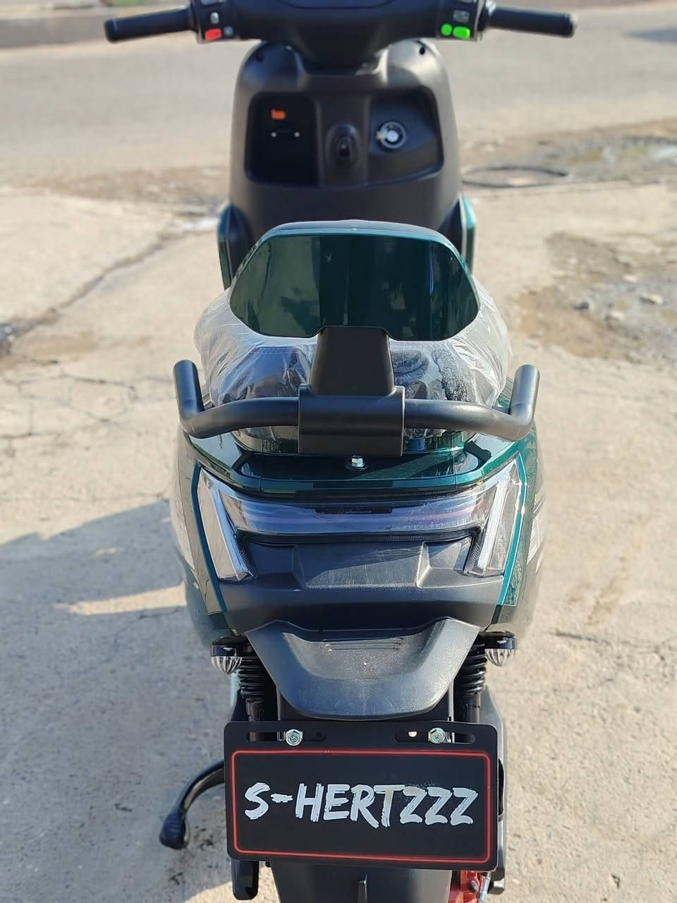 ماطور شحن ABR
ملف 3000
بطاريات 30  امبير عدد 6
نظام بك ومثبت سرعه
اربع سرعات  دراجه نظيفه حيل وسريعه
السعر ٨٥٠
شراي اتصل 
***********
