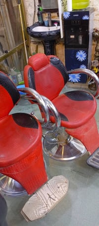 كراسي حلاقه • نضيفات • كربلاء